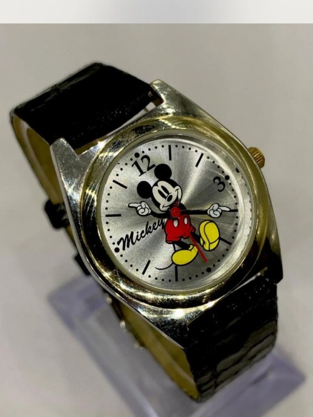 Disney *** Mickey Mouse Character Wristwatch - Gold/ silver & Black” Collectors